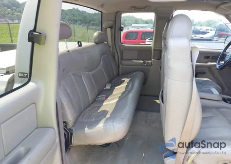 2001 GMC Sierra K2500 Heavy Duty z USA, uszkodzony, nr VIN 1GTHK29U81E293519